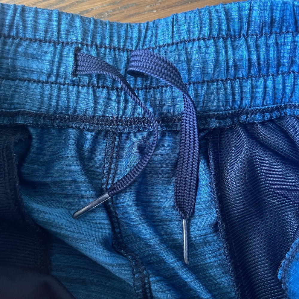 Xersion Shorts - Picture 6 of 7
